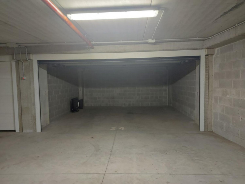 Garage plurilocale in vendita a genova