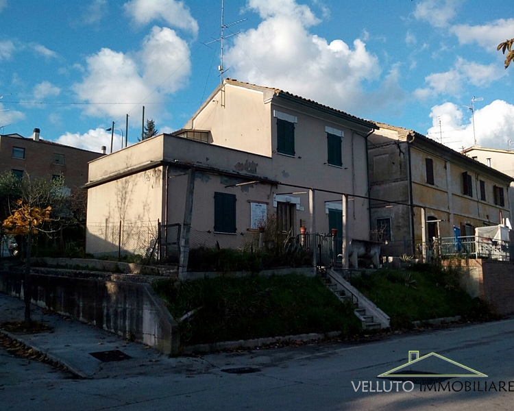 Casa quadrilocale in vendita a Senigallia