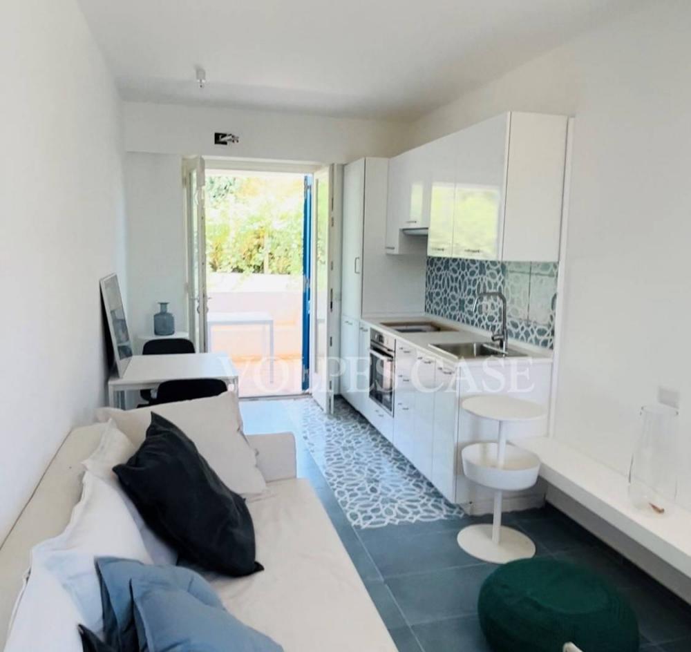 Appartamento quadrilocale in vendita a Lipari
