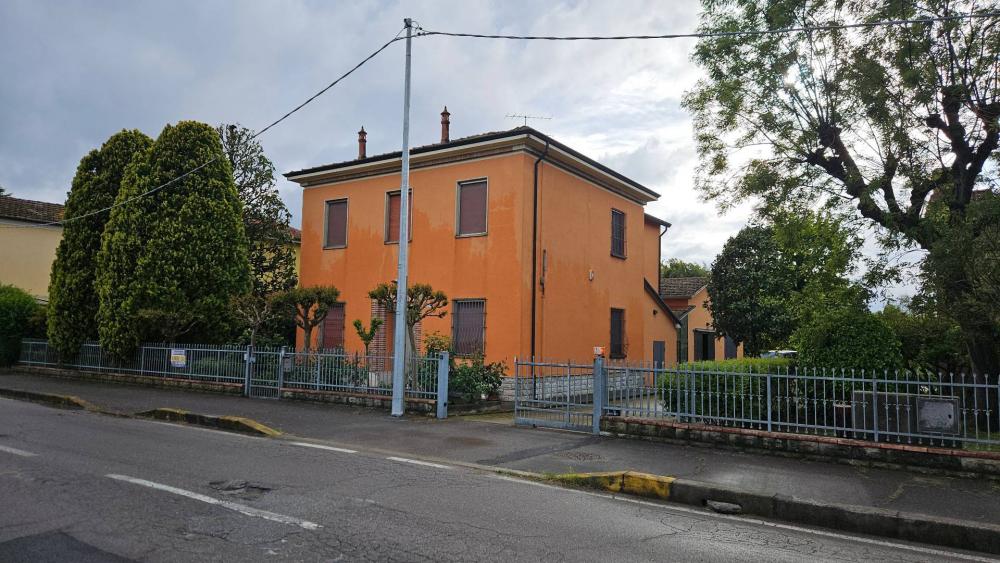 Casa plurilocale in vendita a Ravenna