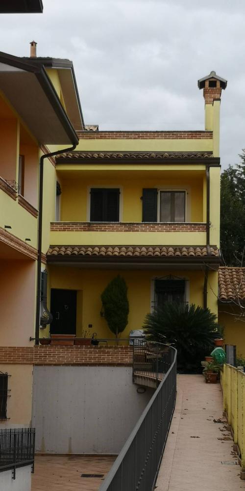 Villa plurilocale in vendita a Ravenna