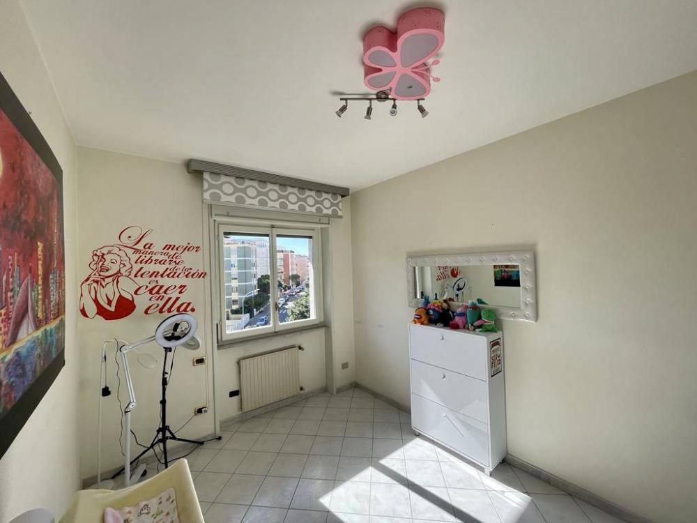 Appartamento trilocale in affitto a Cagliari