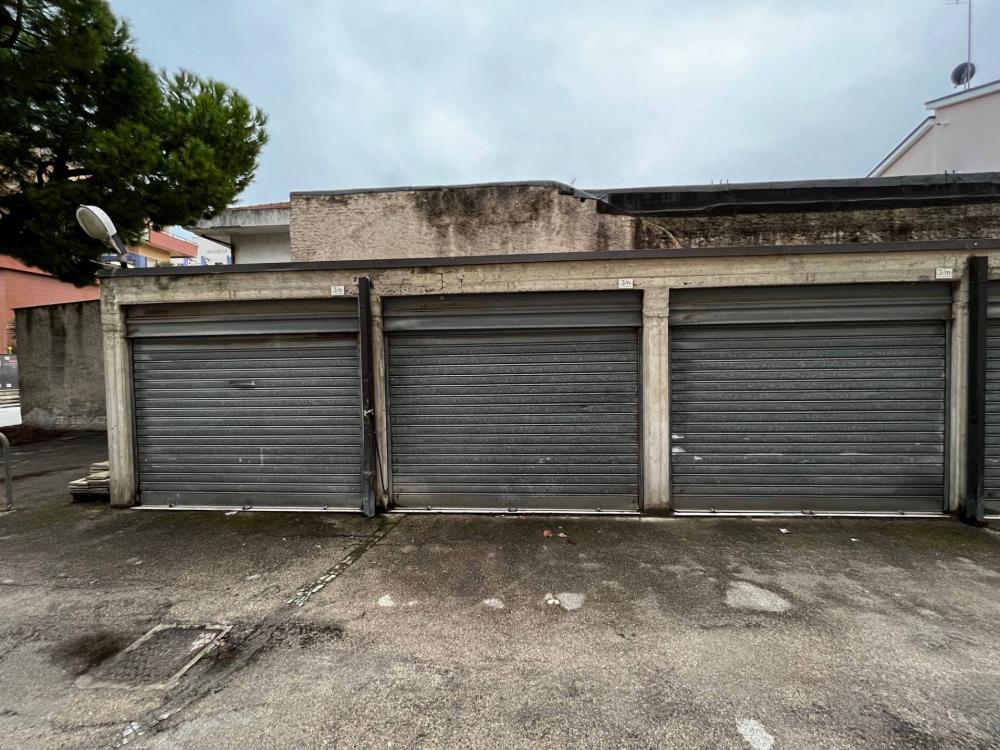 Garage monolocale in vendita a Porto San Giorgio