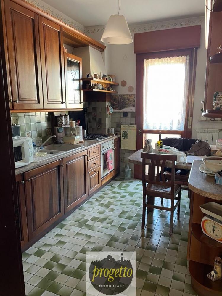 Cucina - Appartamento tricamere in vendita a Monfalcone