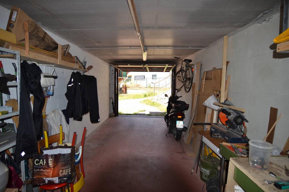 Garage monolocale in vendita a Finale Ligure