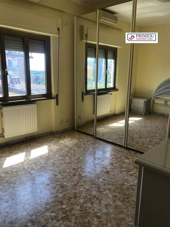 41955cf0048ed293f27e7bd43c6ff983 - Appartamento trilocale in vendita a Roma