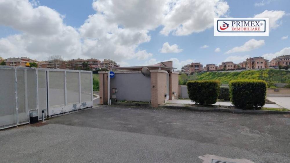 bc9a55ce54b44f8b0dbfea325110ebcb - Appartamento trilocale in vendita a Roma