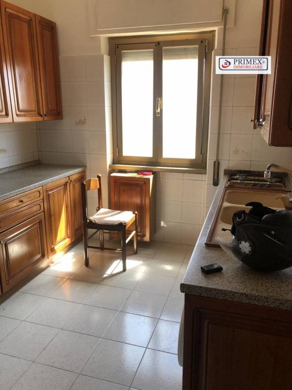 7c150ca16d944d198ee631aa3469bbd0 - Appartamento trilocale in vendita a Roma