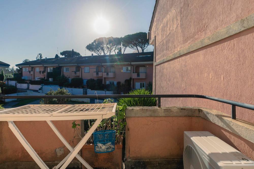 Villaschiera plurilocale in vendita a Roma