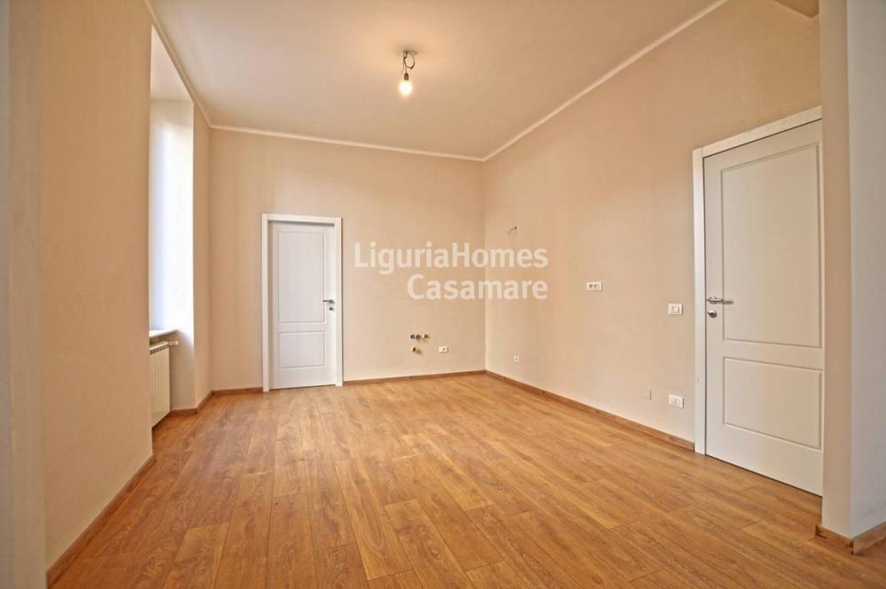 Appartamento plurilocale in vendita a Bordighera