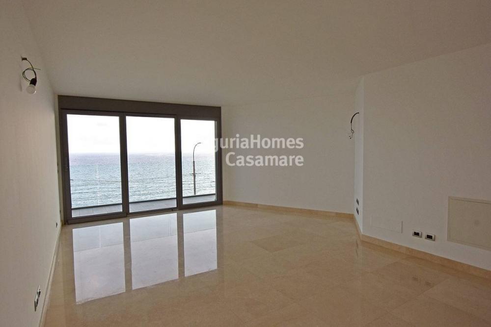 Appartamento plurilocale in vendita a Sanremo