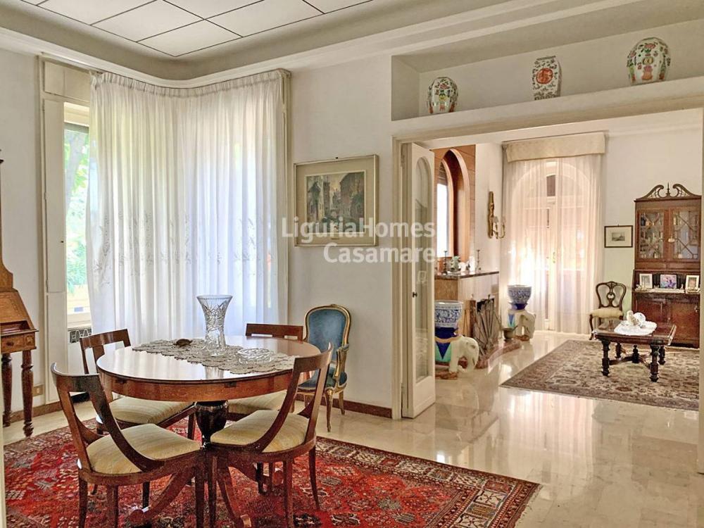 Villa indipendente plurilocale in vendita a Sanremo