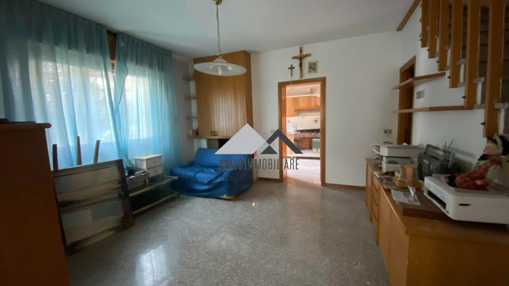 Casa quadrilocale in vendita a Riccione