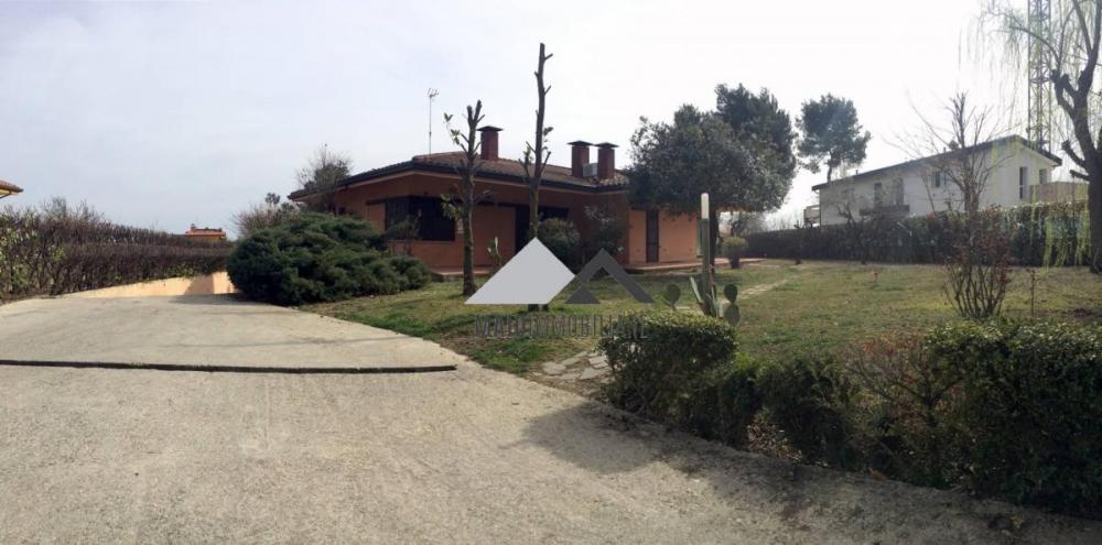 Villa indipendente plurilocale in vendita a Misano Adriatico