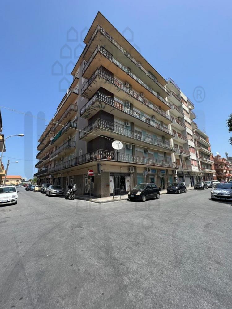 Vendita Appartamento Trilocale in Piazza Trento - Appartamento trilocale in vendita a barcellona-pozzo-di-gotto