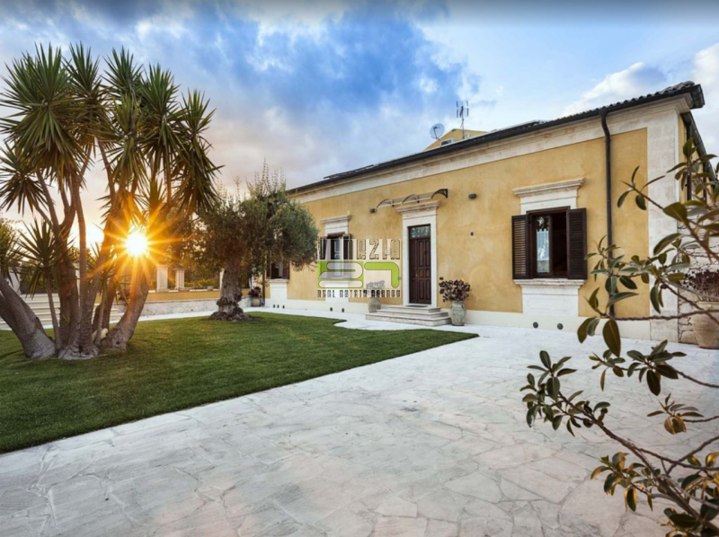 Villa plurilocale in vendita a noto