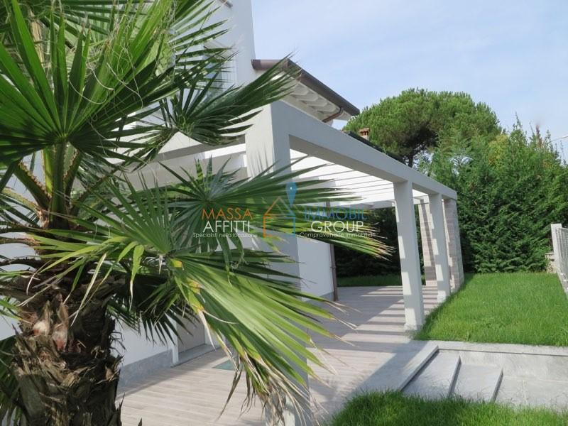 Villa indipendente plurilocale in vendita a Cinquale