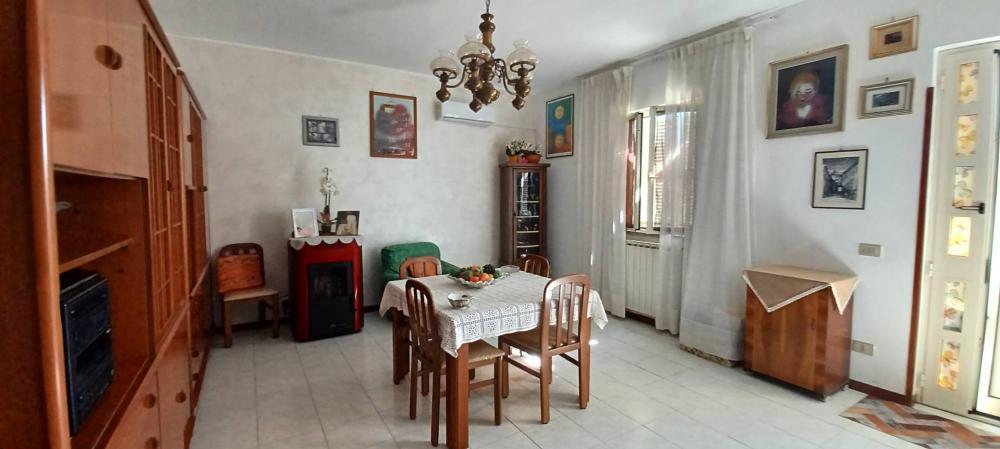 Villa quadrilocale in vendita a Tarquinia