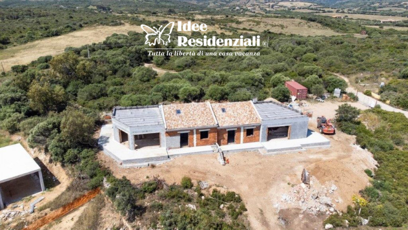 Villa quadrilocale in vendita a arzachena