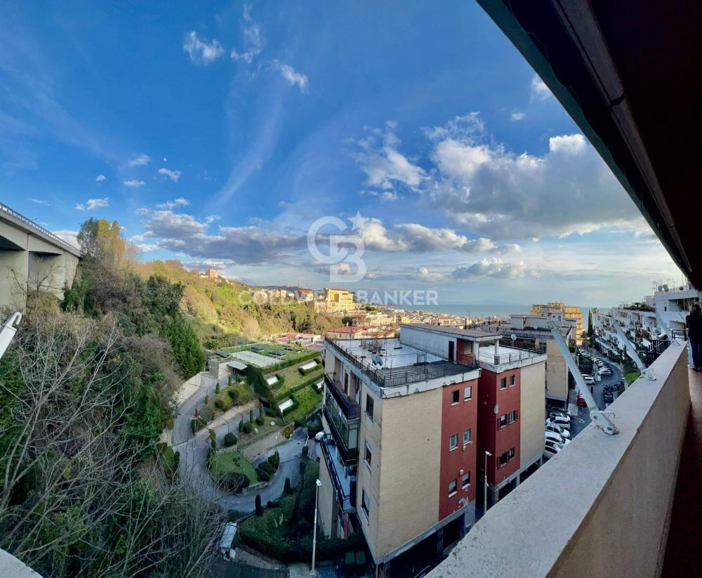 Appartamento plurilocale in vendita a Salerno