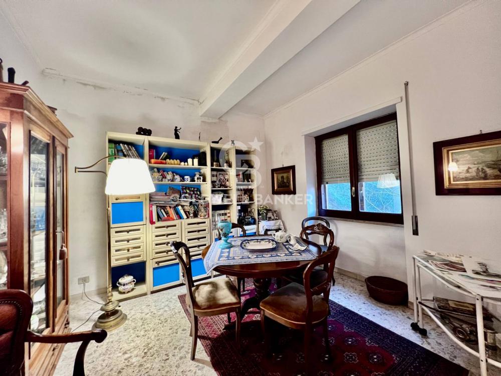Appartamento plurilocale in vendita a Salerno