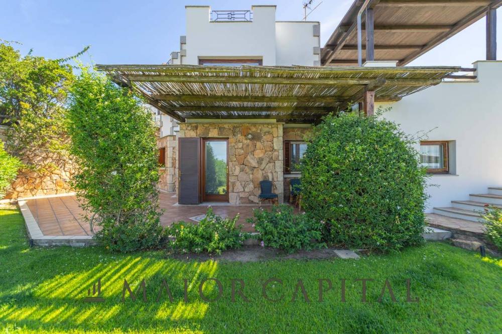 Villa indipendente quadrilocale in vendita a Olbia