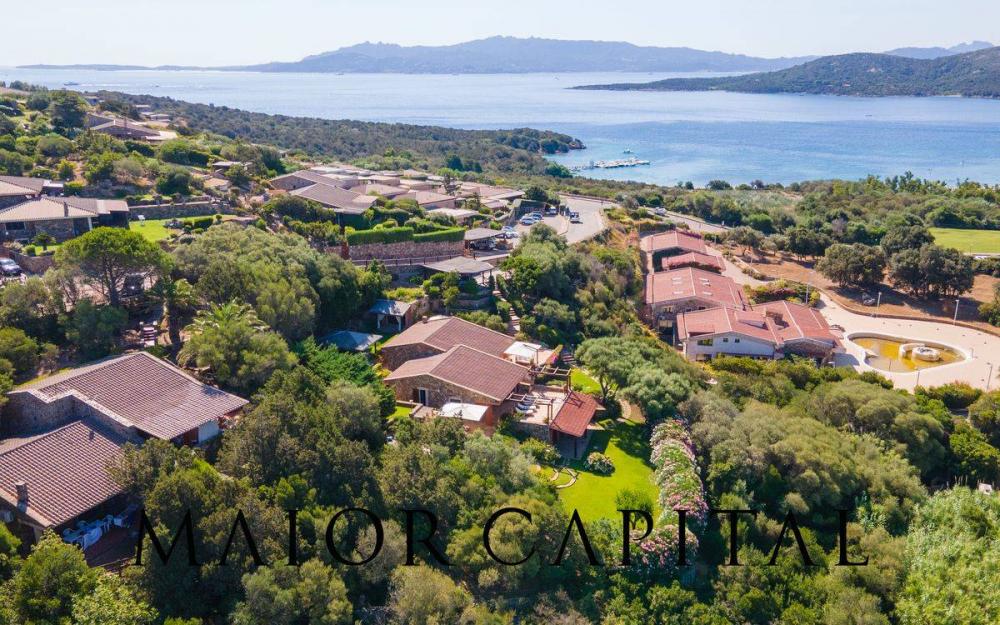 Villa indipendente plurilocale in vendita a Palau