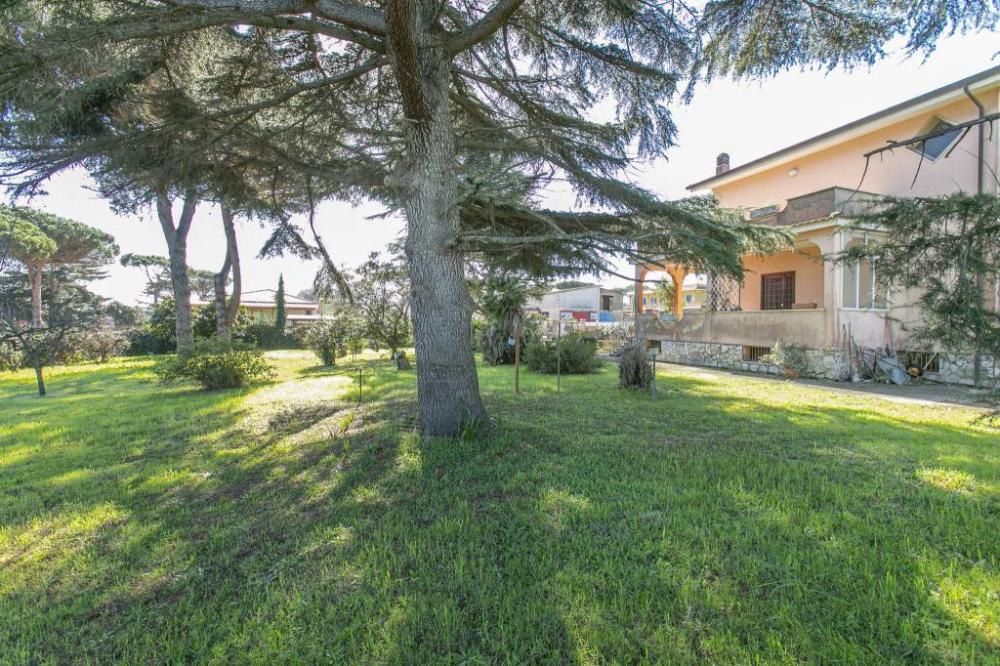 b82deb2f076495477a0f706e995872bb - Villa plurilocale in vendita a Anzio