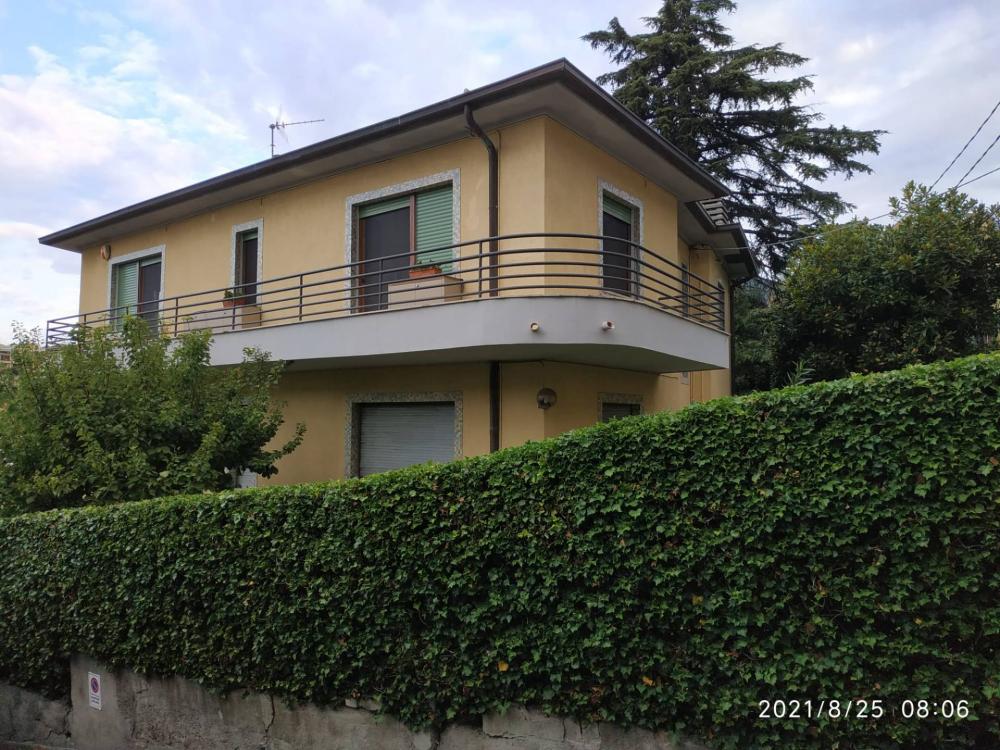 Villa plurilocale in vendita a Sanremo