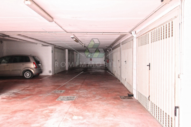 Garage in vendita a roma