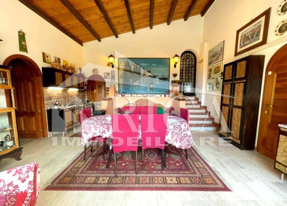 7824d5082e0df248bcdb1efc44f595b5 - Villa plurilocale in vendita a Castellammare del Golfo