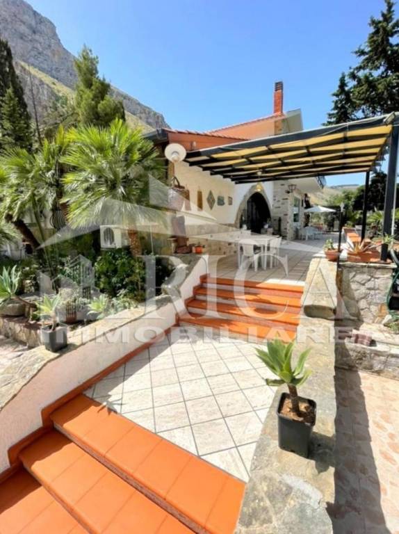 31be85458c2266b59bcfdcfa5430139b - Villa plurilocale in vendita a Castellammare del Golfo