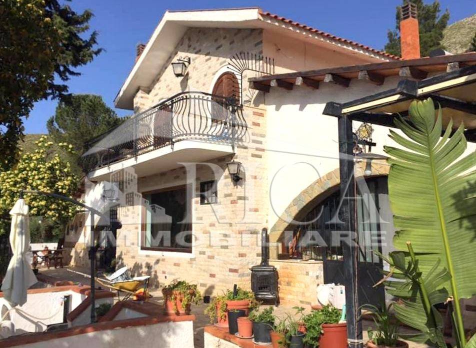915fb48c2264c17bc4ed8f437382bb71 - Villa plurilocale in vendita a Castellammare del Golfo