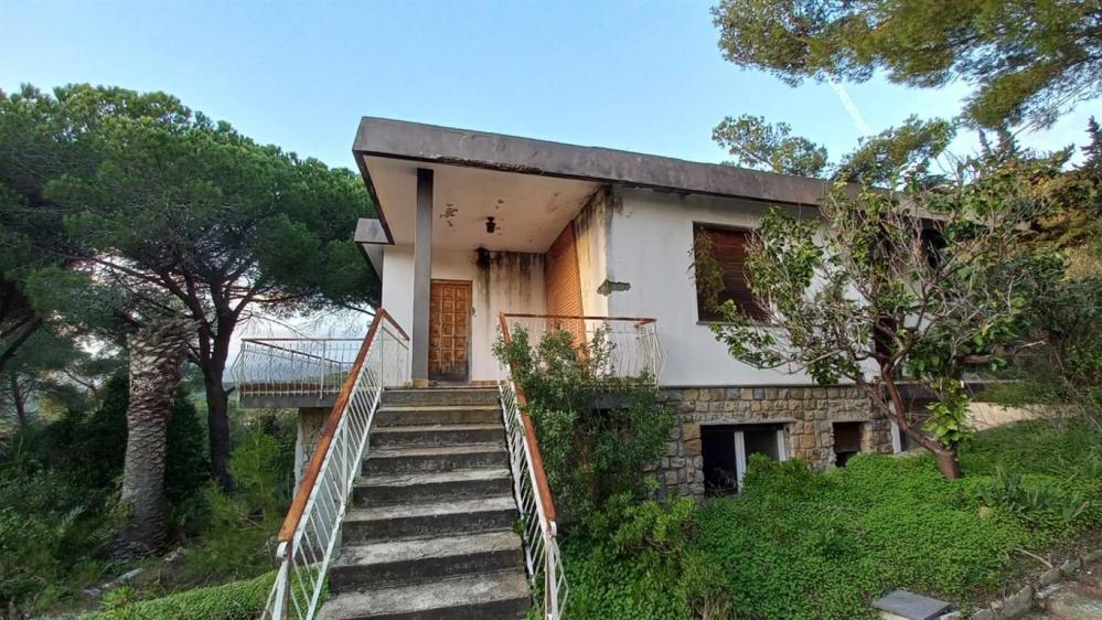 Villa plurilocale in vendita a andora