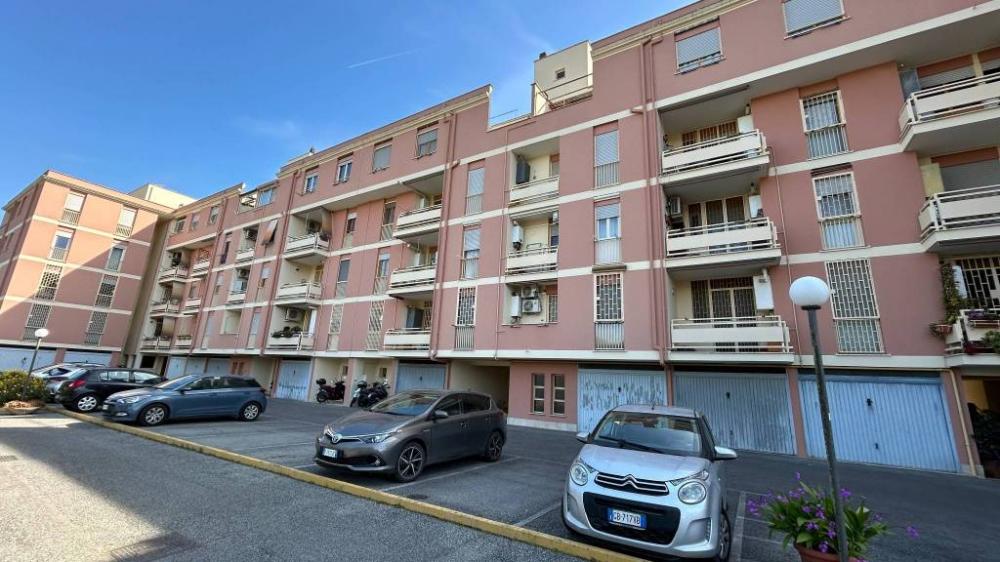 67b106f78b3127ab34e8517b54e54ac1 - Appartamento quadrilocale in vendita a Roma