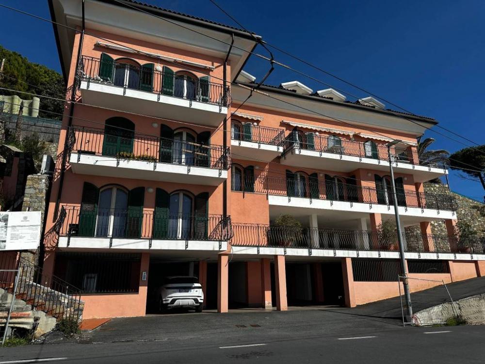 fdf44621d625e9b36cdf98873c222ef1 - Appartamento quadrilocale in vendita a Sanremo