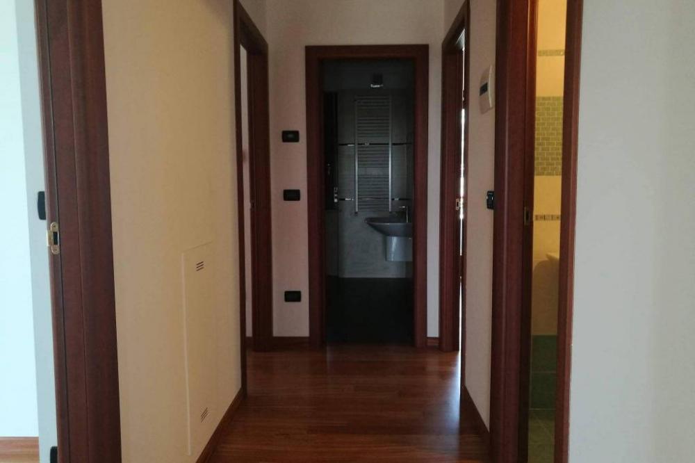 a83fd54c4f0b3989f8544ce5f16ccada - Appartamento quadrilocale in vendita a Pescara