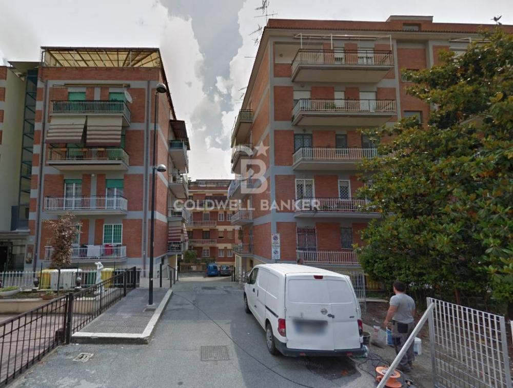 Appartamento trilocale in vendita a Pomezia