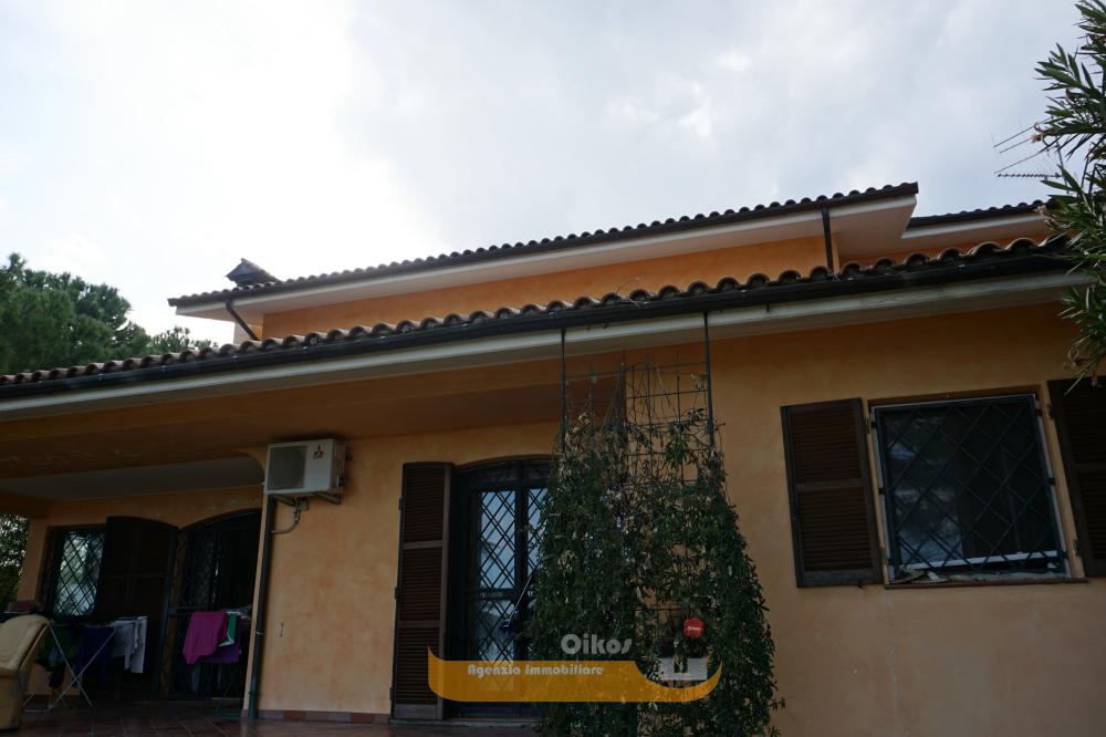 Facciata - Appartamento plurilocale in vendita a Giulianova