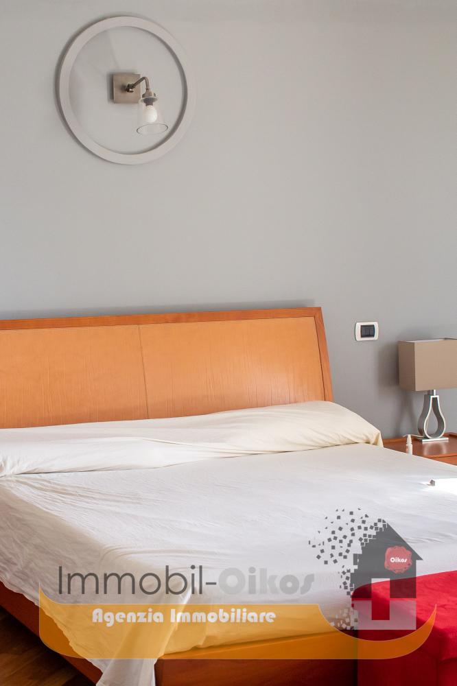 Camera con cabina armadio e terrazzo - Appartamento plurilocale in vendita a Giulianova
