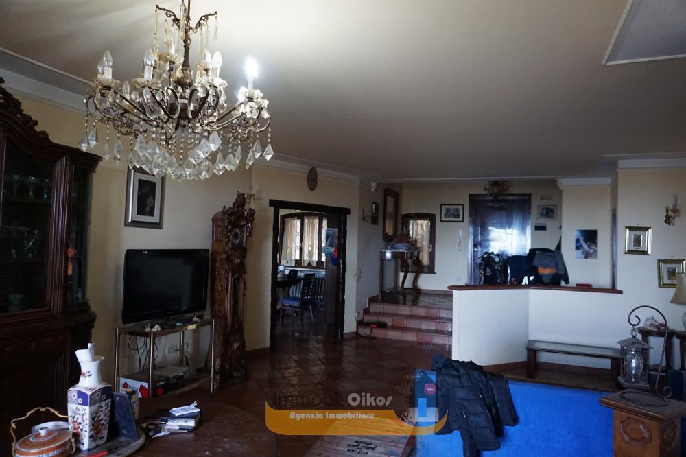 Salone - Appartamento plurilocale in vendita a Giulianova
