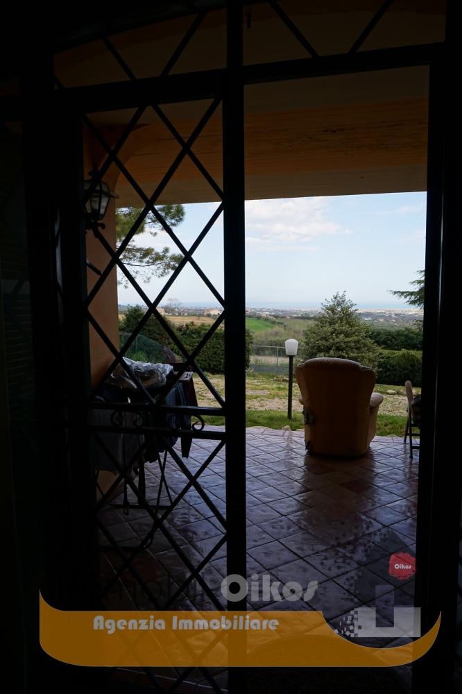 Vista cucina - Appartamento plurilocale in vendita a Giulianova