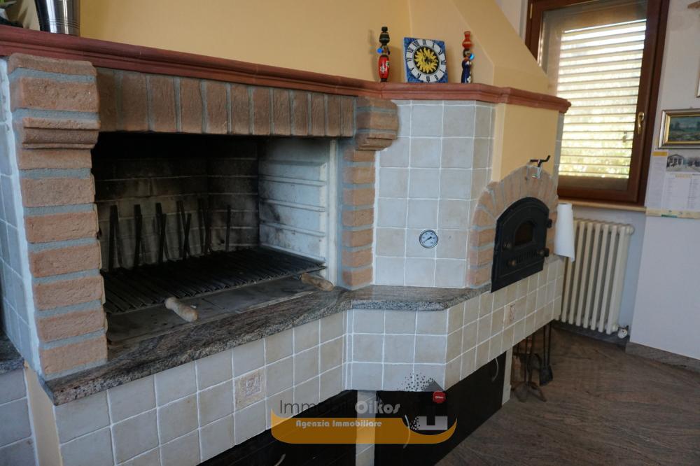 Cucina abitabile - Appartamento plurilocale in vendita a Roseto degli Abruzzi