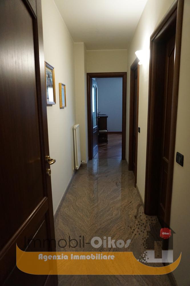 Corridoio - Appartamento plurilocale in vendita a Roseto degli Abruzzi