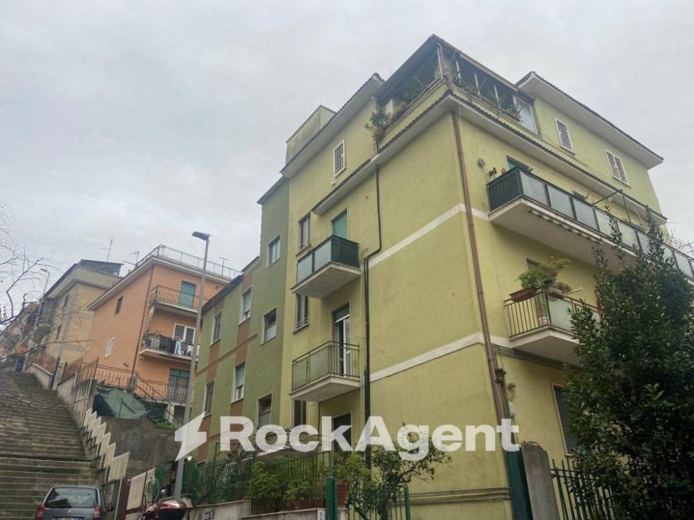 71f5b663a3a75f113011ca0bfa5dedff - Appartamento trilocale in vendita a Roma