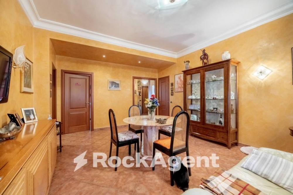 834934fe645b3cd6df1d44b78c04c837 - Appartamento plurilocale in vendita a Roma