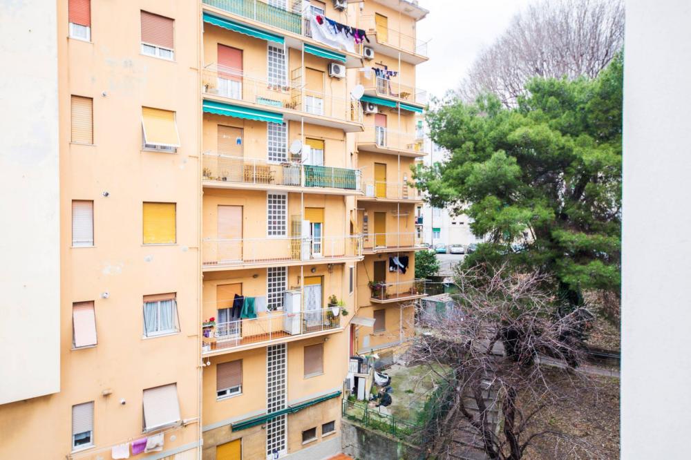 Appartamento quadrilocale in vendita a Genova