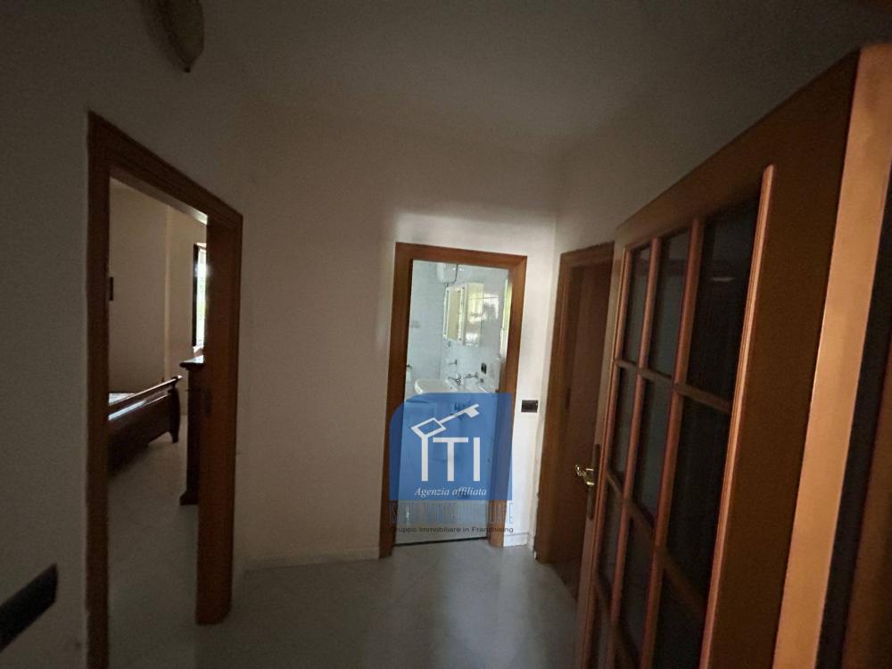 Villa trilocale in vendita a Pozzuoli