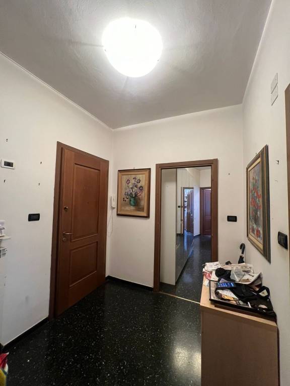 37f26f2d79a1d825acdbdef2b85ea186 - Appartamento trilocale in vendita a Genova