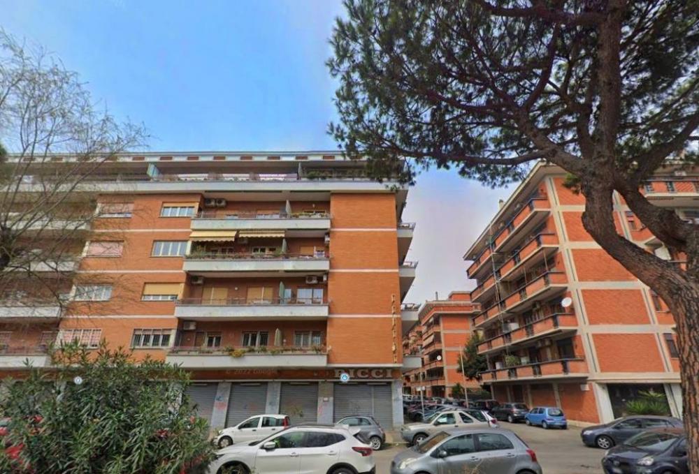 88dc5f4ad3b1ca0c4bc94c583d720338 - Appartamento trilocale in vendita a Roma